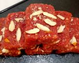 A picture of step 4 of Instant strawberry barfi.