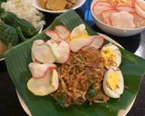 Foto langkah ke 7 dari resep 3. Gado Gado Jakarta - Ikon Kuliner Indonesia.