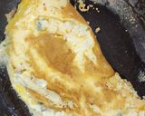 Foto del paso 4 de la receta: 🥚🍚🧀 Omelette de arroz - Bomba de huevo rellena de arroz al roquefort 🧀🍚🥚