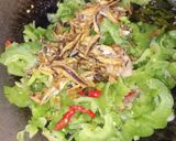 Foto langkah ke 4 dari resep Oseng Pare Teri Asin.