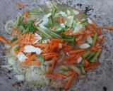 Foto langkah ke 3 dari resep Mie Goreng Kekian.