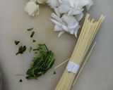 Foto langkah ke 1 dari resep Spaghetti Daun Jeruk.