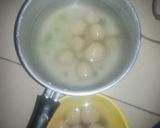 Foto langkah ke 6 dari resep Cilok kuah simpel.