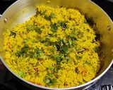सोलेभात अर्थात तुरीचे दाणे घालून केलेला भात..(Toori Danyacha Bhat Recipe In Marathi) रेसिपी स्टेप 7 फोटो 