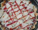 Foto langkah ke 4 dari resep Pizza Roti Tawar.