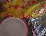A picture of step 1 of Plain maggi.