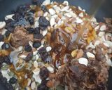 A picture of step 3 of Homemade Granola Bar.