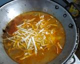 Foto langkah ke 5 dari resep Seblak ala Tete yasa.