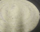 A picture of step 4 of Rava crispy dosa.
