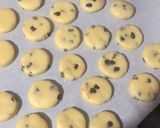 Foto del paso 8 de la receta: Alfajores De Maicena y Galletitas con Chips (Fácil- Económica)