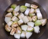 รูปขั้นตอนการทำที่ 1 ของ แกงเขียวหวานลูกชิ้นไก่สับไข่เค็ม