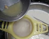 A picture of step 4 of Gondhoraj Doi.