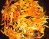 Foto del paso 2 de la receta: Salteado de Vegetales con Fideos Tallarines al Estilo Oriental