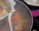 Une image de l'étape 7 de Pâtes à la crème de burrata aux tomates et saucisses.