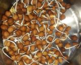 முளைகட்டிய கொண்டைக்கடலை சாலட் (Mulaikattiya kondakadalai salad recipe in tamil) ரெசிபி ஸ்டேப் 2 புகைப்படம்