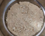 A picture of step 1 of Besan chilla.