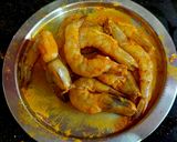 A picture of step 2 of Fried Chingri Bhapa.