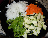 Foto del paso 7 de la receta: Noodles de arroz salteados con pollo