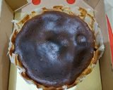 Foto langkah ke 9 dari resep Basque Burnt Cheesecake Anti Gagal.
