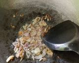 Foto langkah ke 2 dari resep Nasi Goreng Sambal Roa.