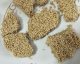 તલ ની ચીકી (Til Chiki Recipe In Gujarati) રેસીપી સ્ટેપ4ફોટો