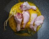 Foto langkah ke 3 dari resep Paha Ayam Bumbu Kuning.