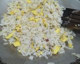 Foto langkah ke 2 dari resep 48. Nasi Goreng Daun Jeruk.