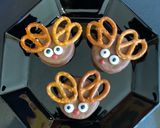 A picture of step 3 of Rudolf the Reindeer Christmas dessert.