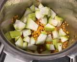 A picture of step 1 of Lauki dal.