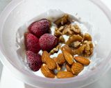 รูปขั้นตอนการทำที่ 2 ของ Overnight Oatmeal: ธัญพืช สตรอว์เบอร์รี่ ช็อกโกแลต แบบไม่อ้วน