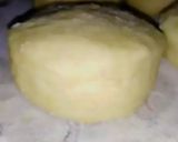 A picture of step 4 of Donuts bun with mango curd filling.