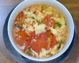 Foto langkah ke 3 dari resep Sup Tomat Telur.
