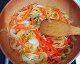 Foto del paso 5 de la receta: Filetillos de contramuslos de pollo al Sindhi biryani