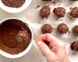 Foto del passaggio 7 della ricetta Bon Bon di Ceci e Cioccolato