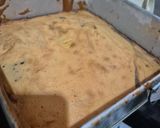 Foto langkah ke 5 dari resep Bolu marmer coklat lumer.