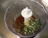 Une image de l'étape 2 de Sauce salade à l'huile d'avocat, vinaigre de ciboulette et moutarde fine.