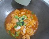 Foto langkah ke 3 dari resep Sosis Asem Manis Simple.