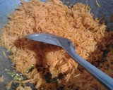 மில்க் கேரட் அல்வா ரெசிபி ஸ்டேப் 2 புகைப்படம்