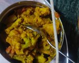 A picture of step 5 of Aloo gobhi.