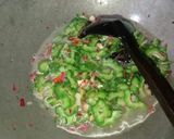 Foto langkah ke 3 dari resep Tumis Pare.