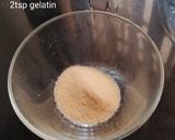 A picture of step 1 of Strawberry jello pudding.