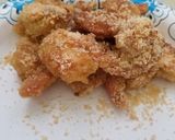 A picture of step 3 of Fried shrimp with parmesan.