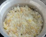 A picture of step 5 of Kathiyawadi kadhi.