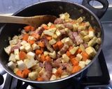Une image de l'étape 16 de Soupe de carottes, panais et navets au lard.