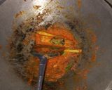 Foto langkah ke 2 dari resep Cumi Udang Saus Padang.