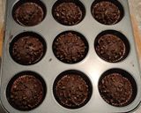 Foto del passaggio 3 della ricetta Muffin al cacao con gocce di cioccolato 😋