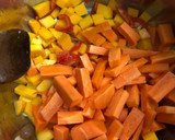 Foto del paso 3 de la receta: Guiso de verduras con zapallo y orejas de palo