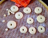 Foto langkah ke 3 dari resep Donat Empuk Metode Autolisis - Dijamin Sukses White Ring.