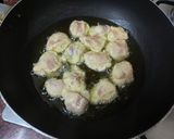A picture of step 1 of Chicken manchurian.