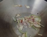 Foto langkah ke 3 dari resep Tumis Tahu Jamur Tiram.